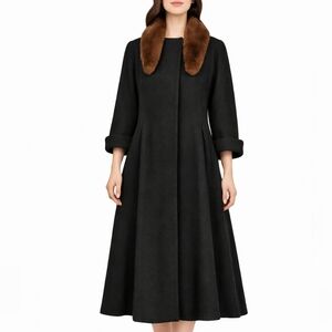 Vintage Thalhimer’s Black Wool Swing Coat with Fur Collar Old Hollywood